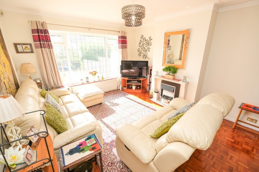 Images for Sherlies Avenue, Orpington EAID:11e514c9f7e99906cb8dd0ceb0e9edcf BID:1