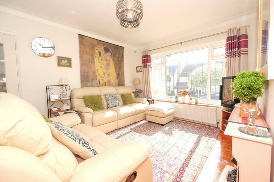 Images for Sherlies Avenue, Orpington EAID:11e514c9f7e99906cb8dd0ceb0e9edcf BID:1